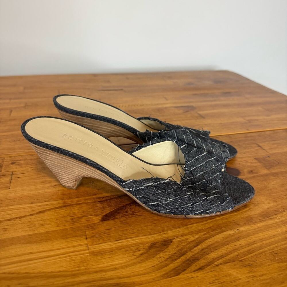 Bottega Veneta Denim Intrecciato Peep Toe Sandals Kitten Heels Size 36.5